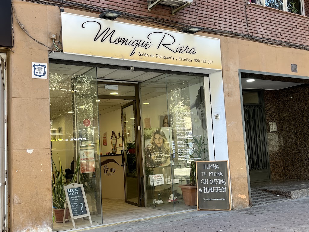 Salon Monique Riera — Exterior