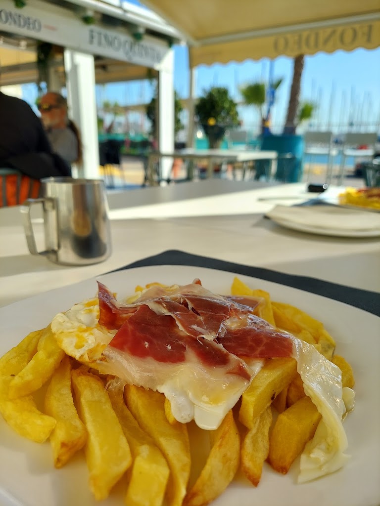 Restaurante Los 3 Vientos — Comida y bebida