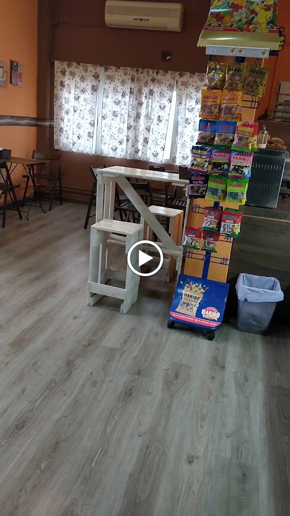 Cafeteria Pan y Chocolate — Videos