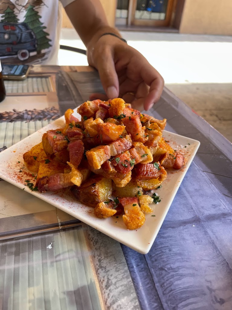 Asociacion de Restaurantes y Cafeterias de la Font de Dins — Comida y bebida