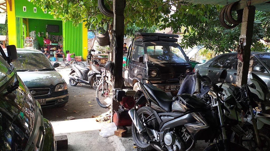 Bengkel Mobil "Doctor Engine"