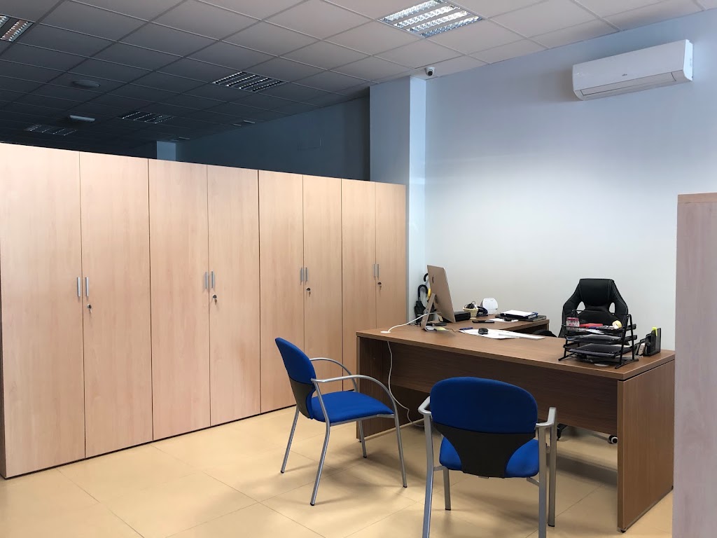 ENGLOBAT — Interior