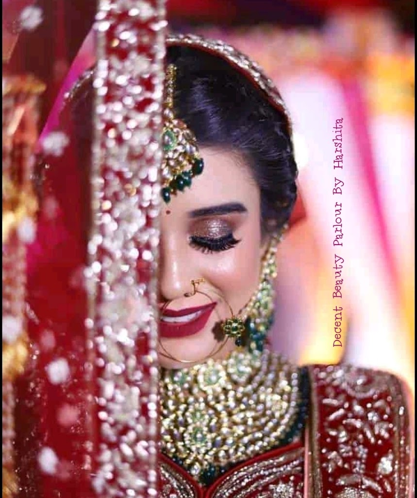 Decent Makeover Salon At Door Step