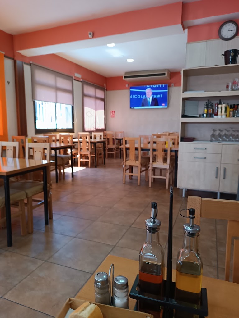 Bar restaurant Cantonada — Ambiente
