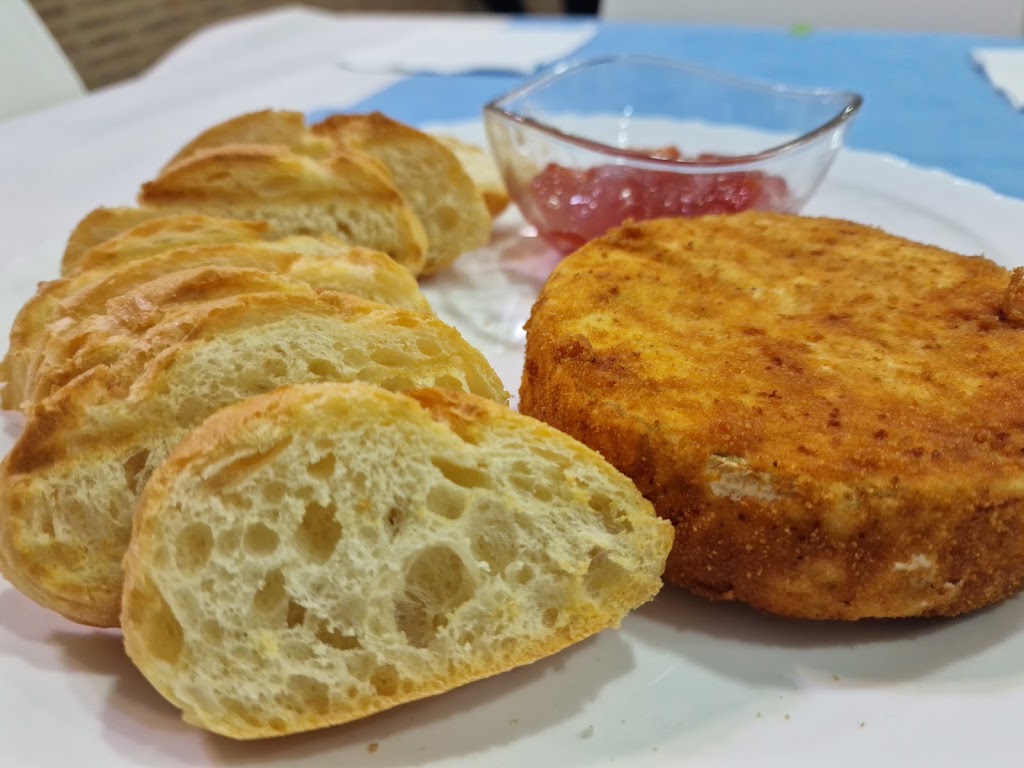Bar Cafeteria Aldaia — Comida y bebida
