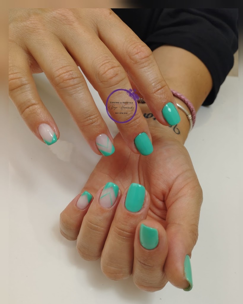 Centro de Estetica Bego Hernandez — Manicura