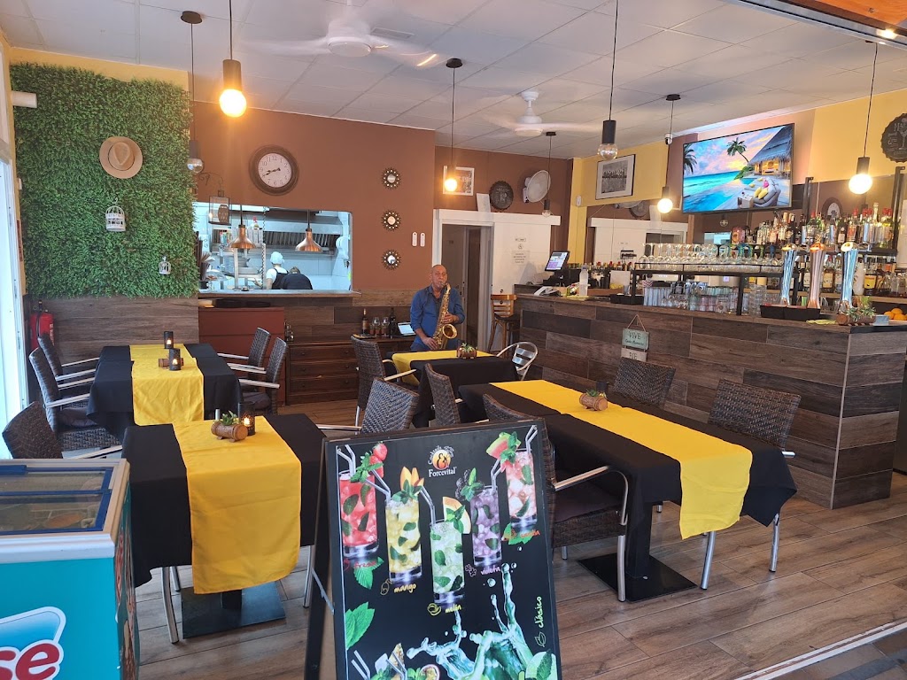 Bar-Restaurante El Canario 2 — Ambiente