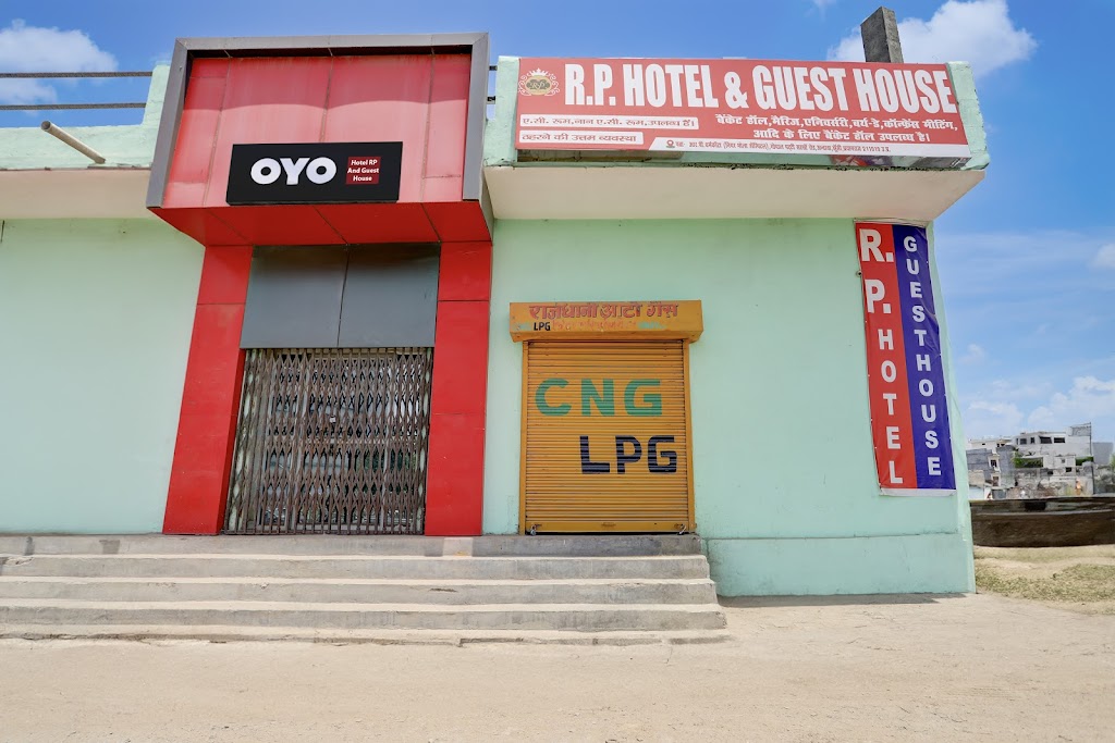 Oyo R P Hotel And Guest House