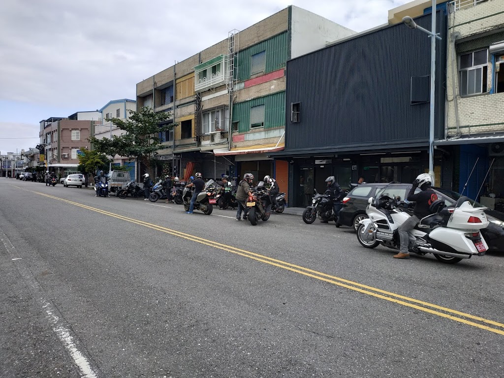 小惡魔飲料店(當地人的最愛)(冬瓜茶也是真的冬瓜煮出來的) 的照片