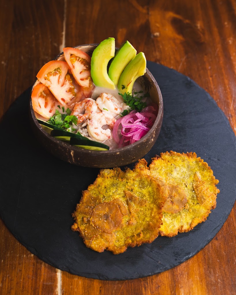 Tortuga Bay — Comida y bebida