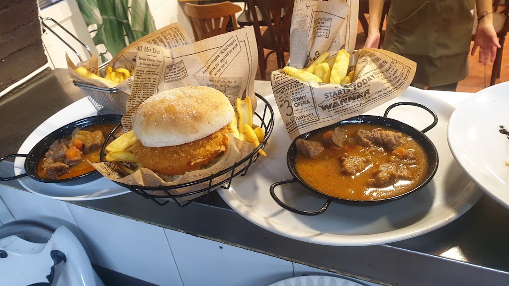 Can Carmen cafe restaurant — Comida y bebida