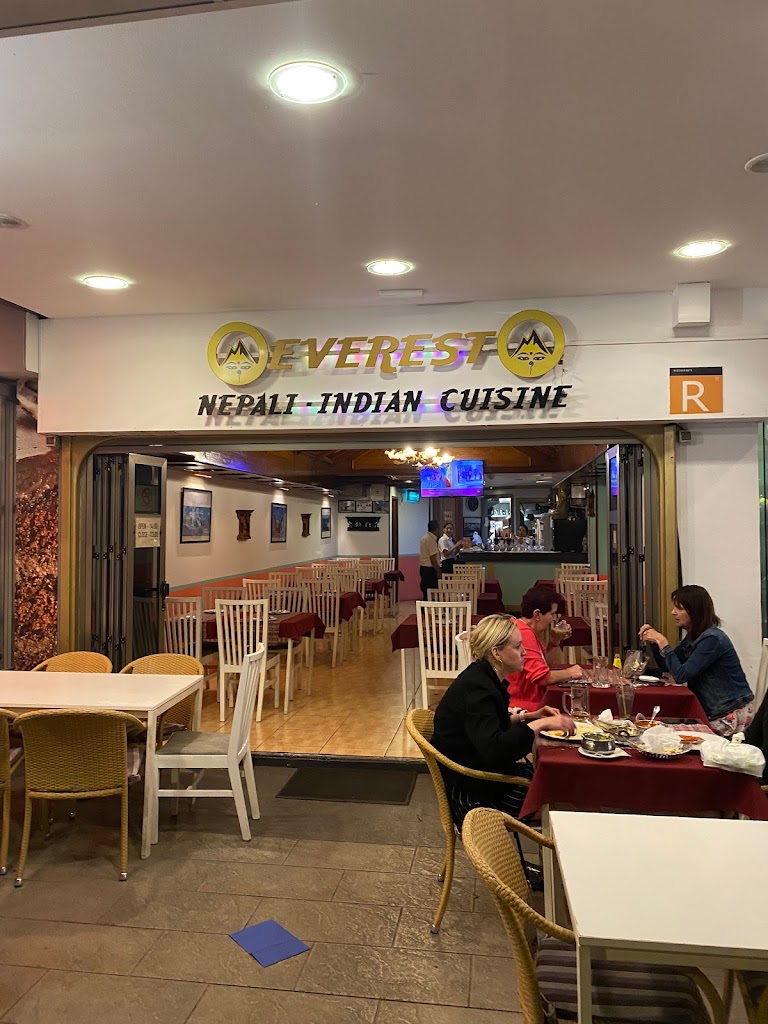 Everest Indian Restaurante — Ambiente