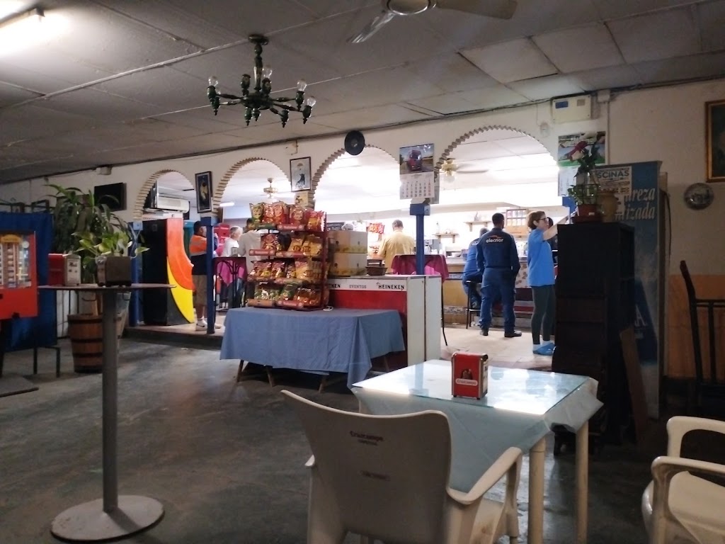 Bar Restaurante la Venta La Red — Ambiente
