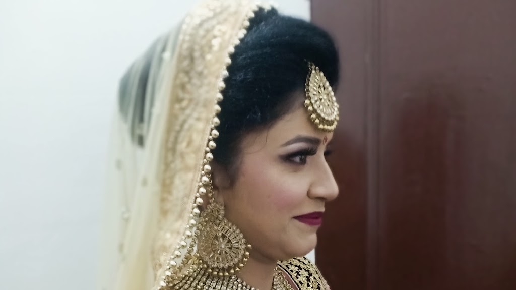 Monica Professional Salon