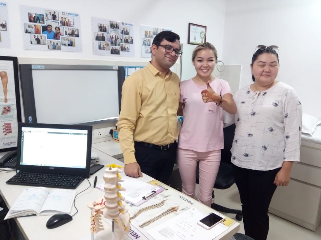 Dr. Dr Mukesh Pandey Best Neurosurgeon Brain Spine Surgeon