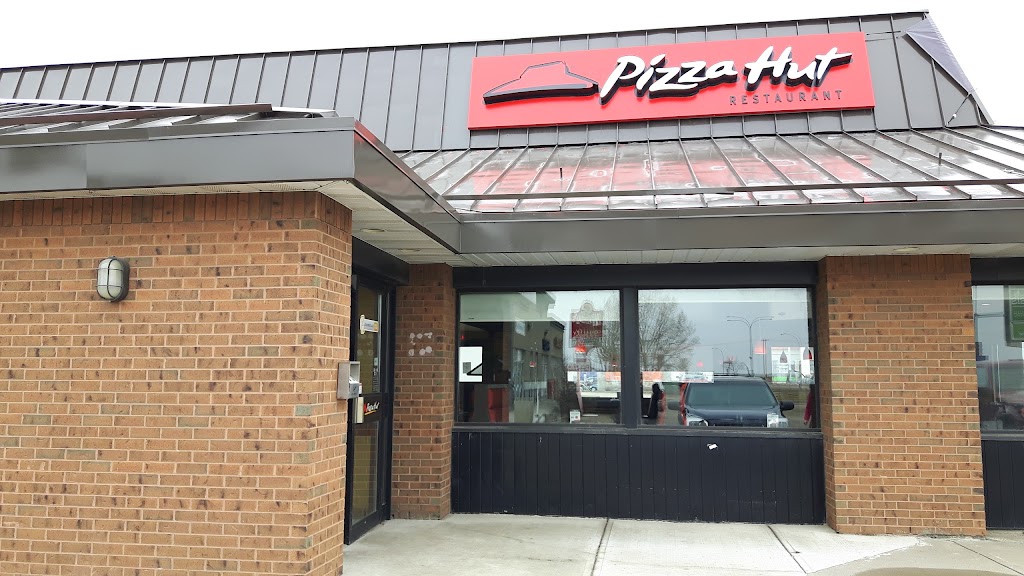 Pizza Hut in Leduc