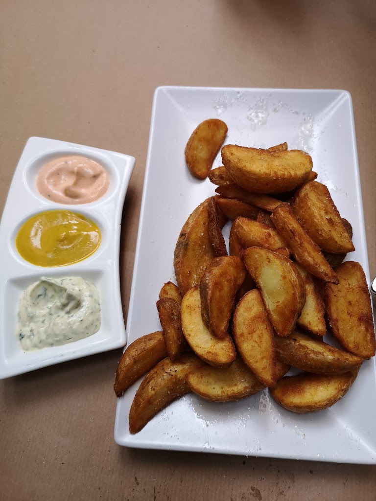 Central Cafe Jardin — Comida y bebida