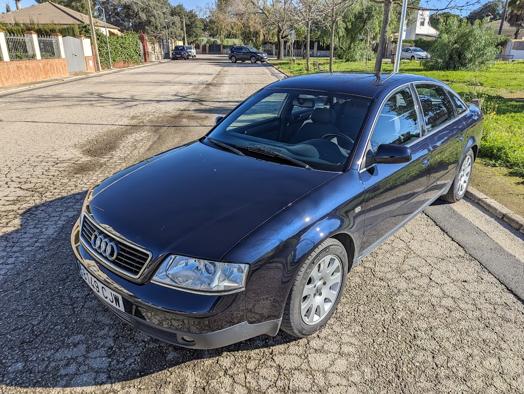 Yiyicars Moron taller chapa y pintura