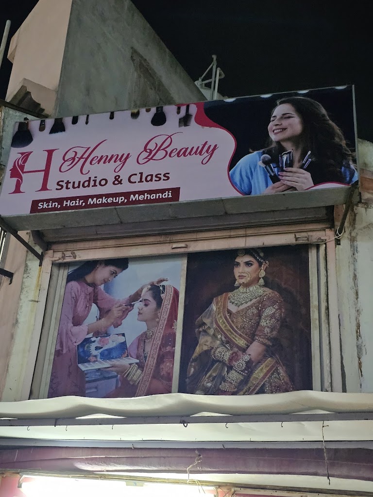 Henny Beauty Studio Classes
