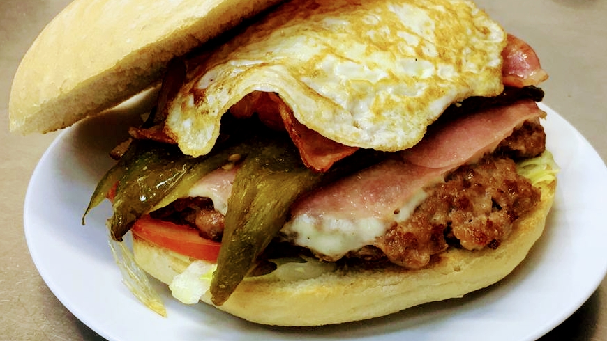 Mi Cafe — Comida y bebida