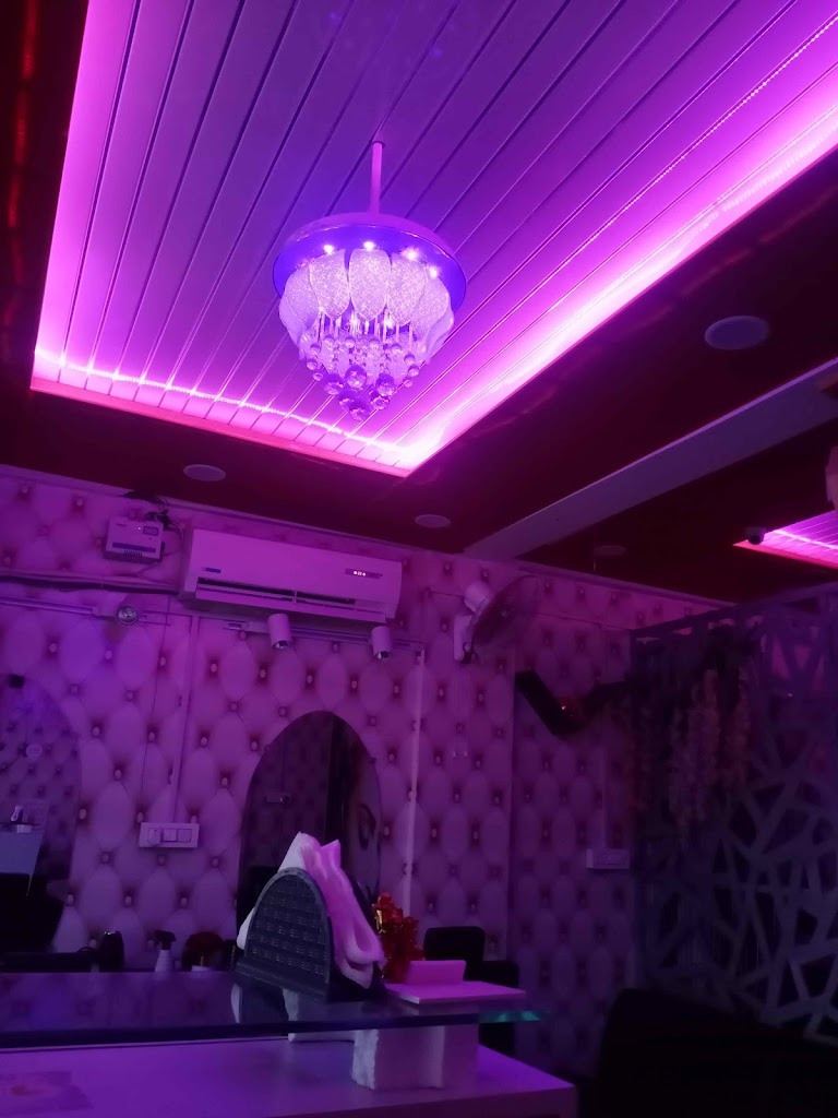 A One spa and scissors art baddi Nalagarh