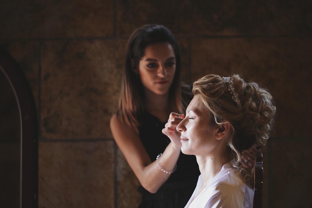 Excess Hair Studio — Peinado