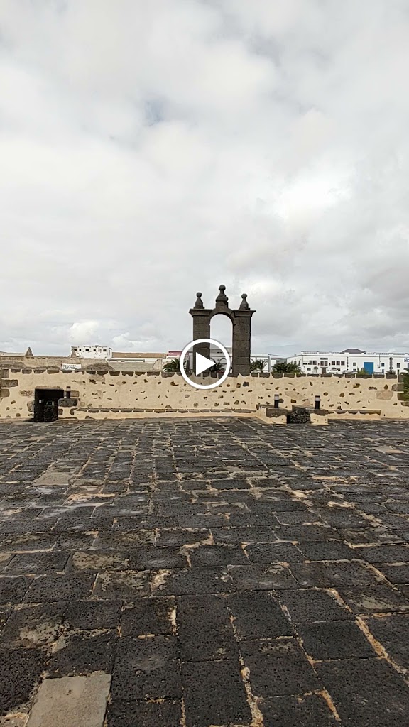 Museo Internacional de Arte Contemporaneo Castillo de San Jose — Videos