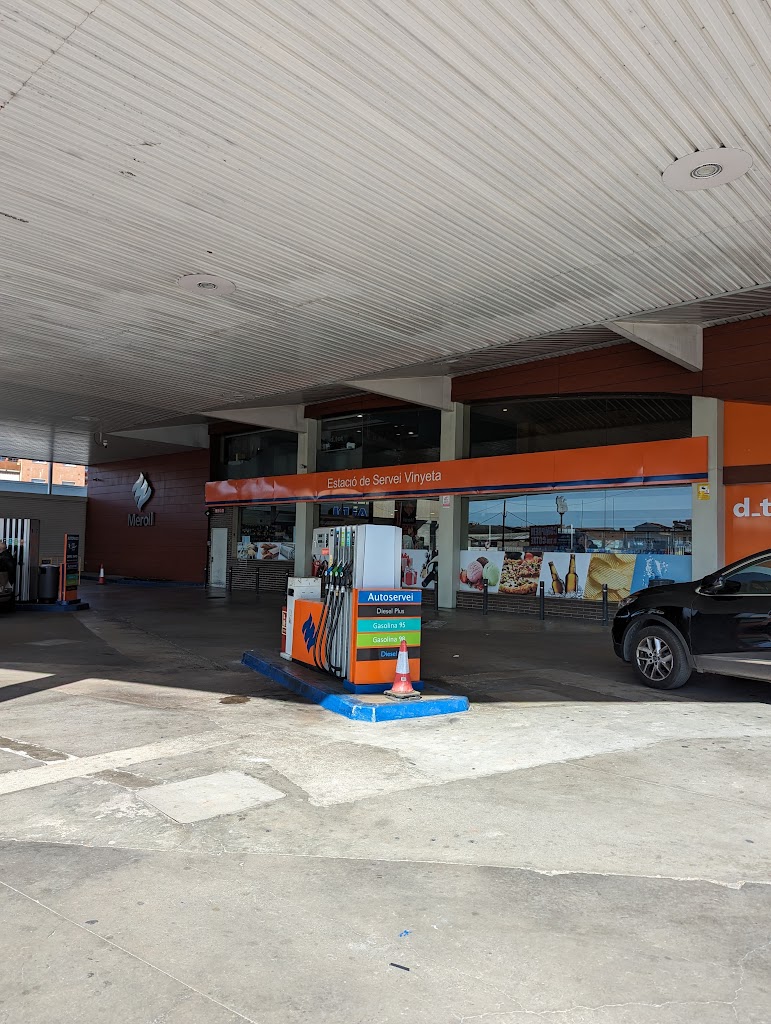 E.S. Vinyeta - Meroil — Surtidor de combustible
