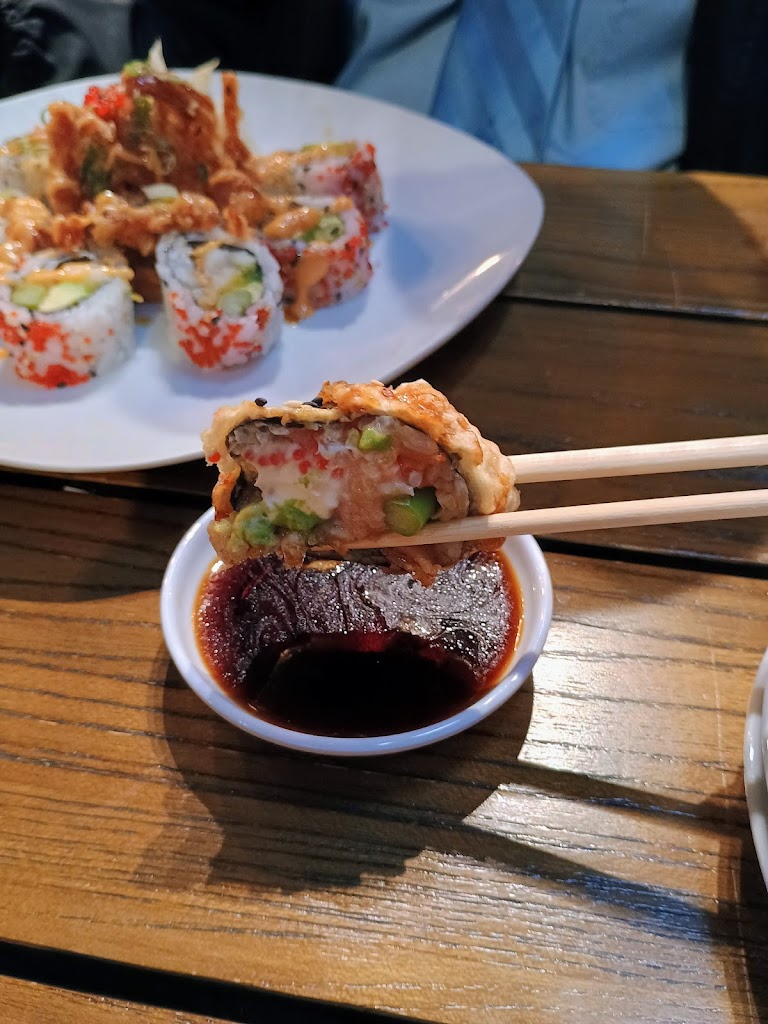 Thai 5 & Sushi Bar