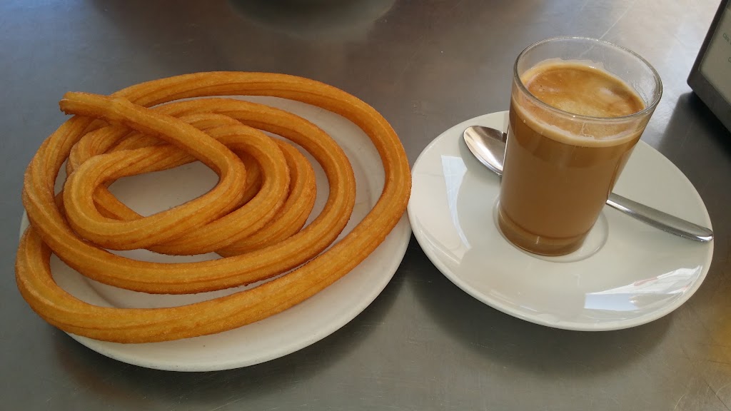 Cafeteria El Campito — Comida y bebida
