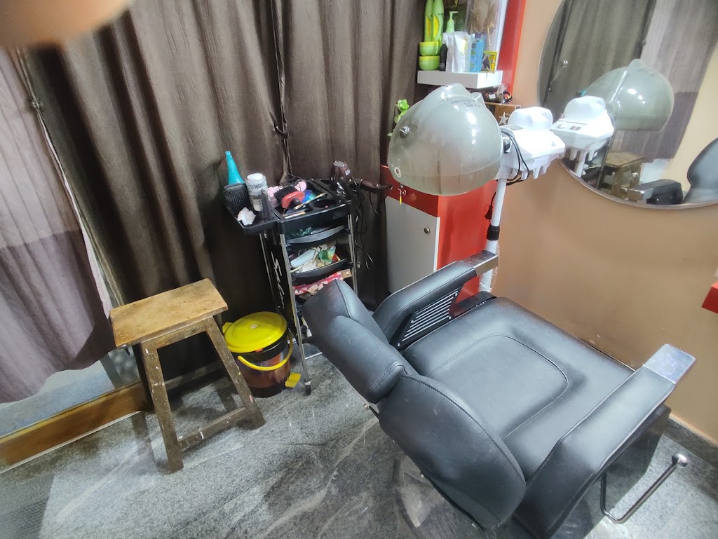 Kaveri Ladies Beauty Parlour