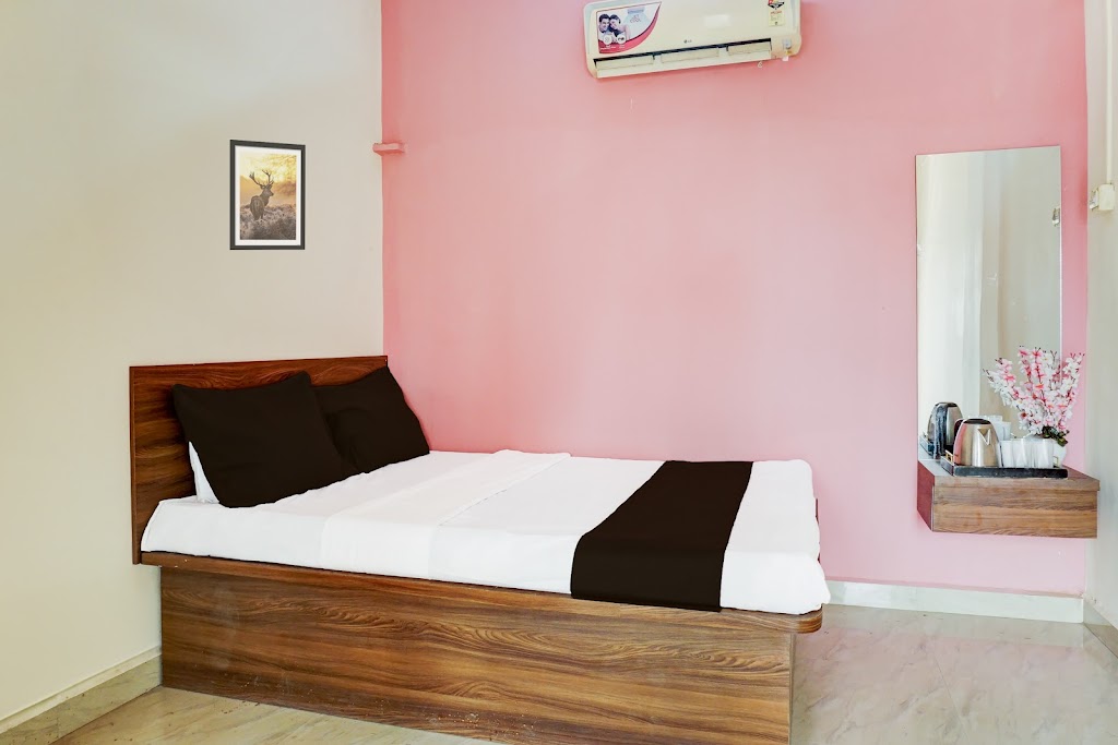 Oyo Samruddhi Executive Lodge