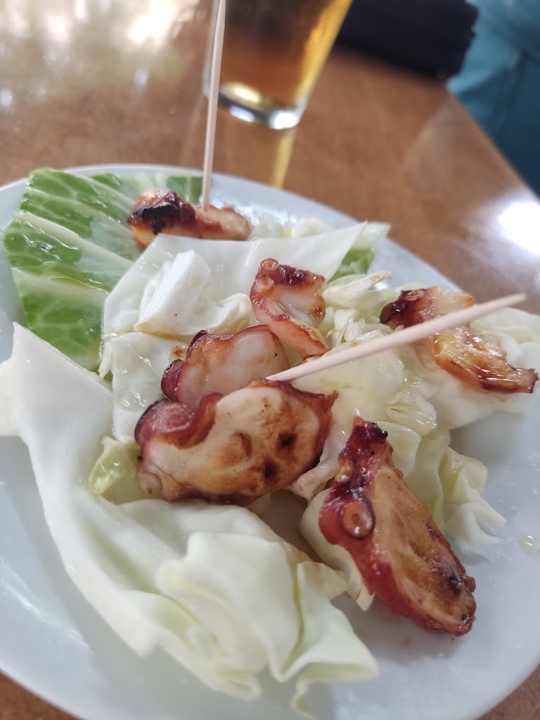 Taberna el Pulpo — Comida y bebida