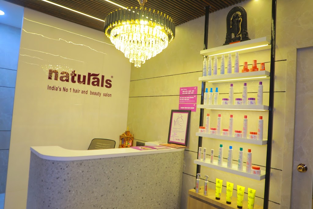 Naturals Salon
