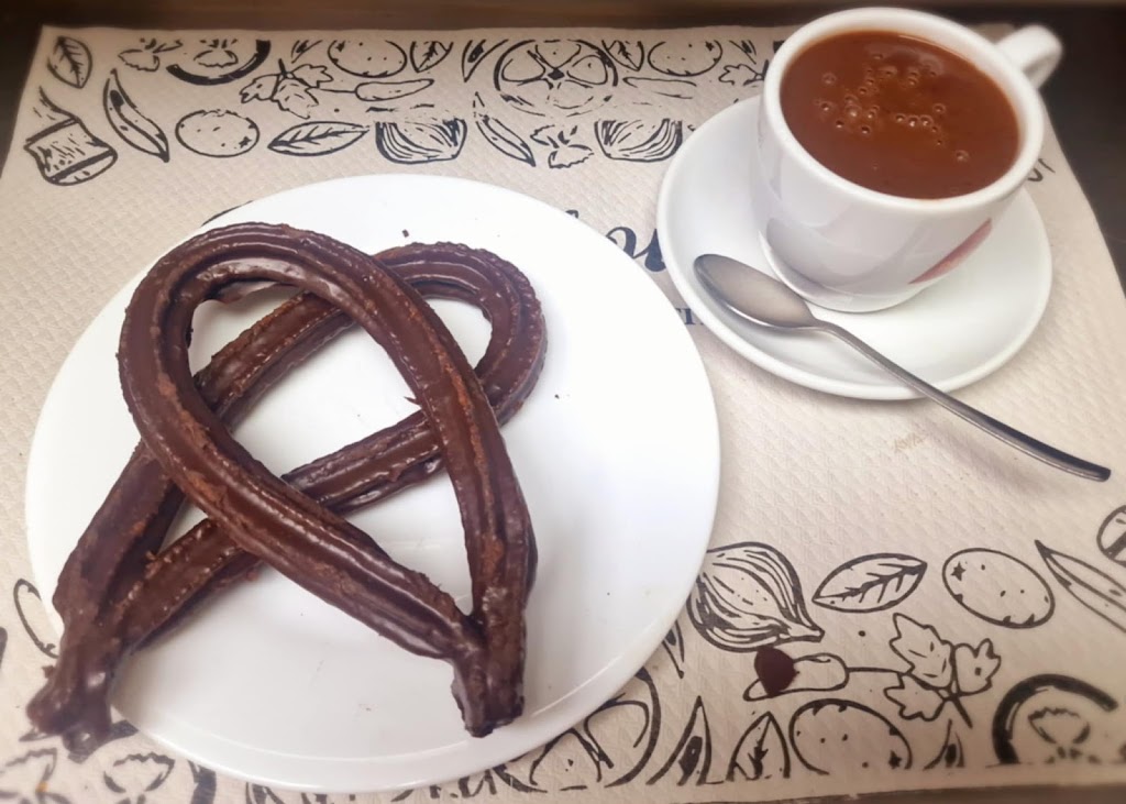 Bar Luz de Luna — Comida y bebida
