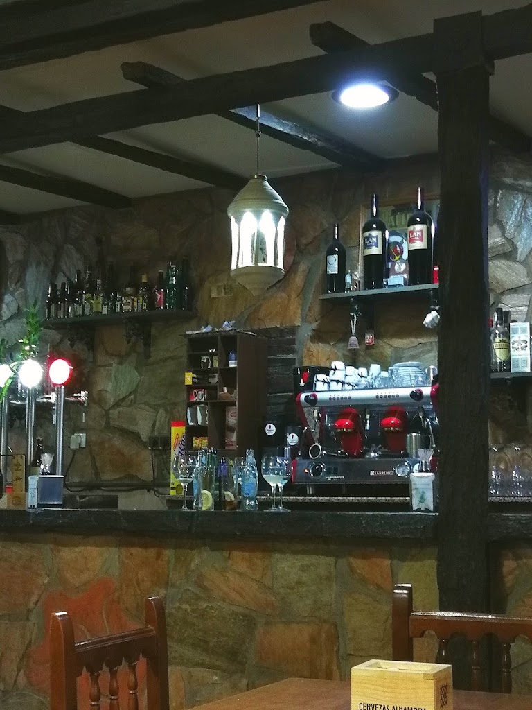 Bar-Restaurante Yoxaine — Ambiente