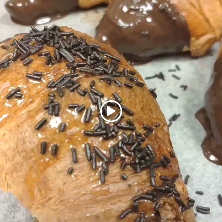 Pannus Reus — Videos