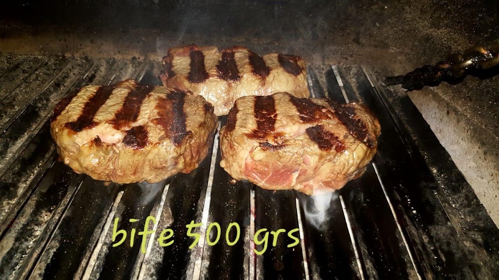 Restaurante Poncho's — Comida y bebida