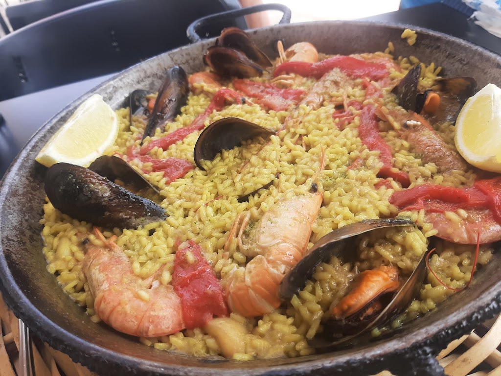 Restaurante Fabiola, Cambrils — Comida y bebida