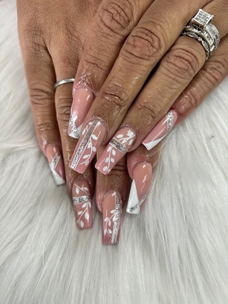 Luxury Nails & Spa - Highland, CA