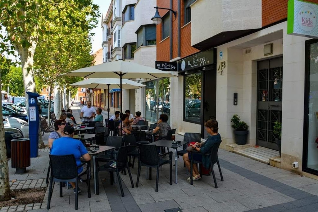 Cervezas Artesanas La Primera "Taproom/Bar"