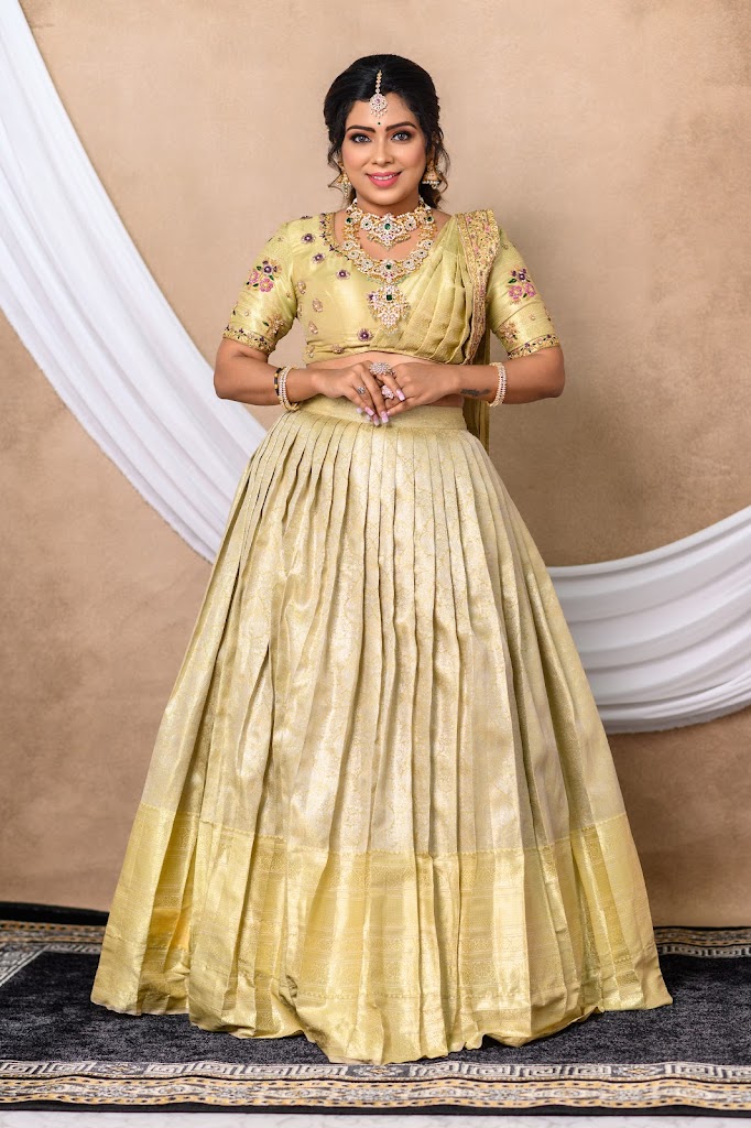 Rashmi Salon Spa And Makeup Studio