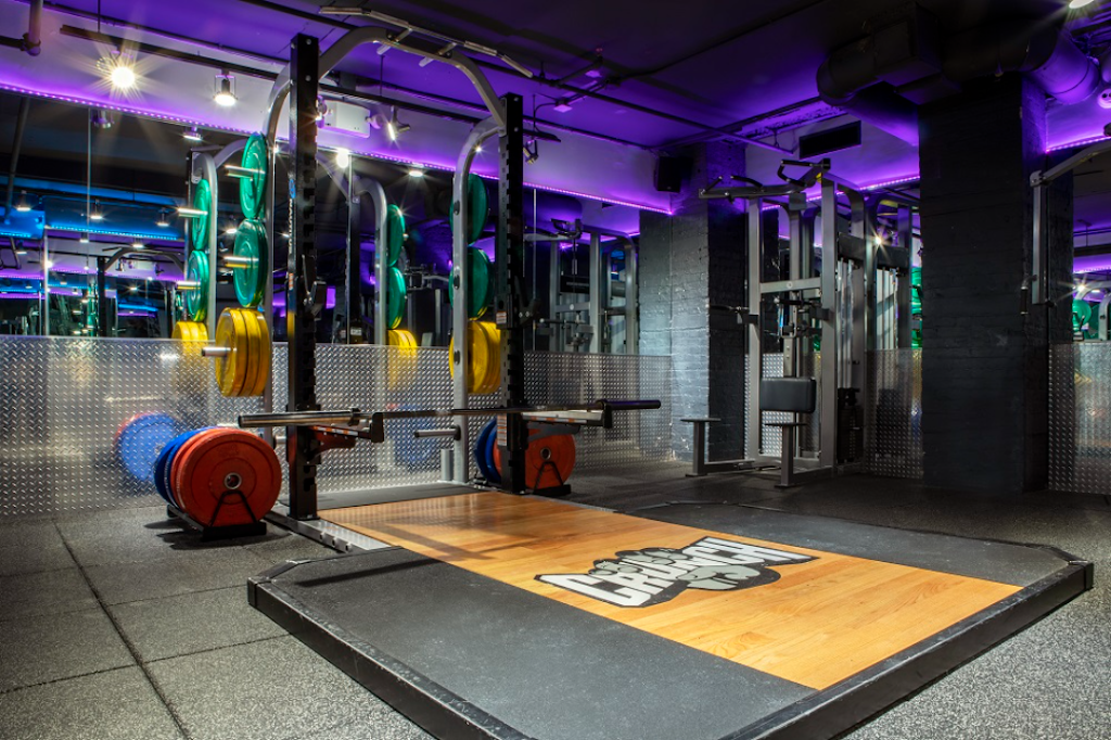  Crunch Fitness - 81st Street