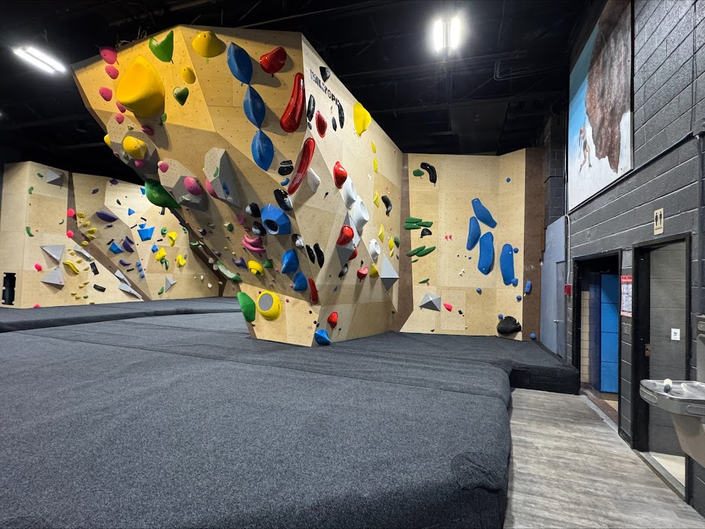  Niagara Climbing Center