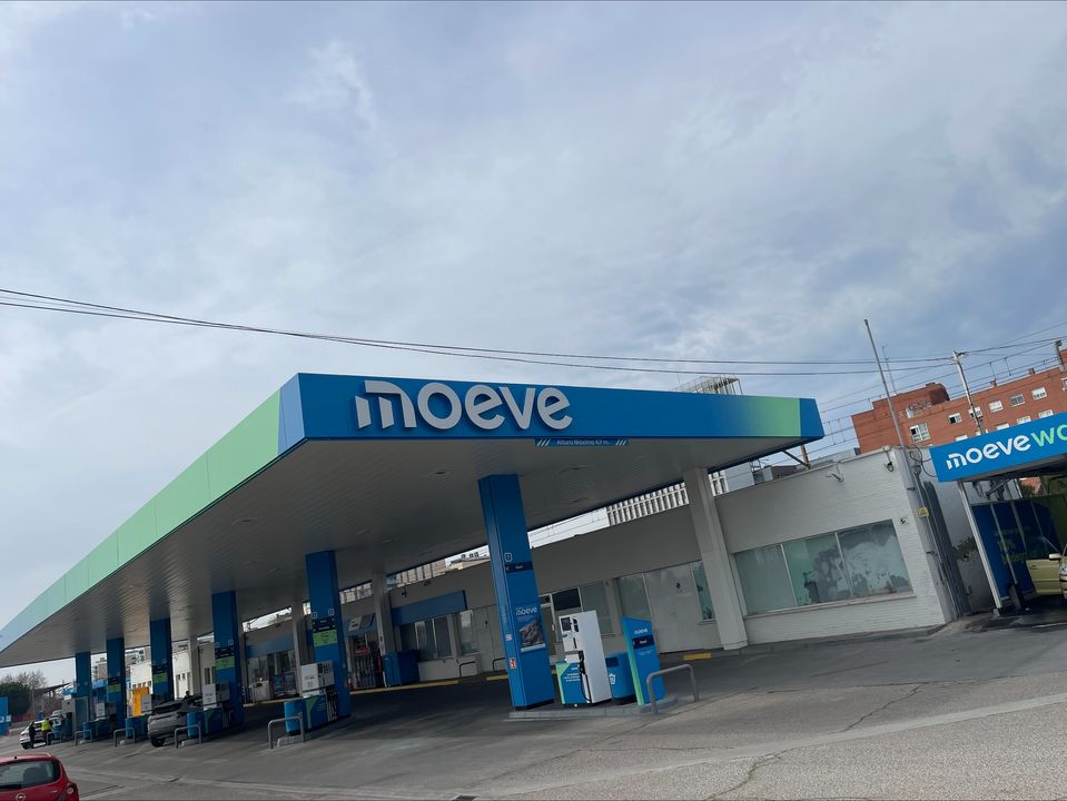 Estacion de servicio Moeve, antes Cepsa — Mas recientes