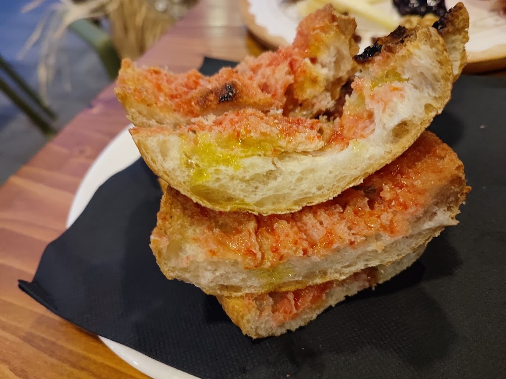La Fraternal — Comida y bebida