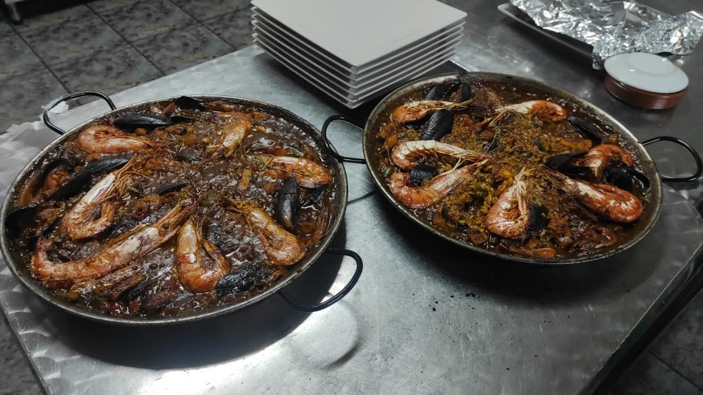 Bar siete — Comida y bebida