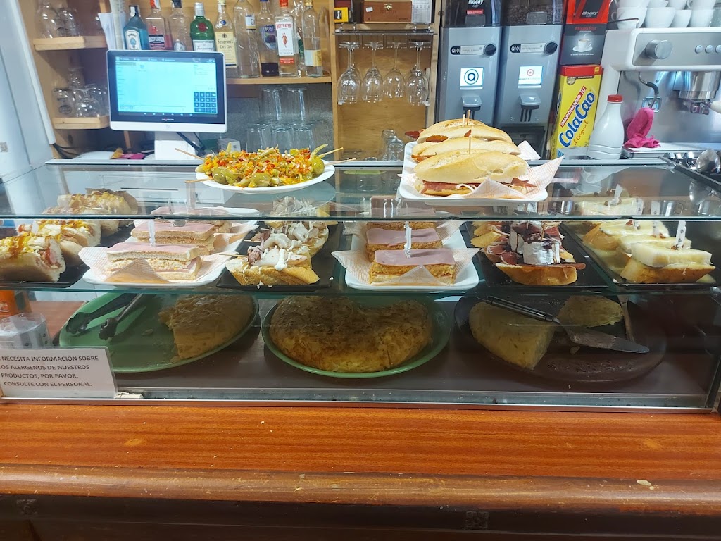Bar Bodega Geltoki — Comida y bebida