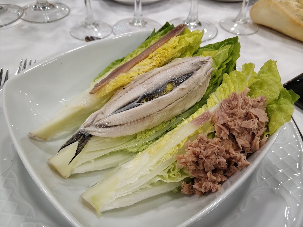 Restaurante Casa Pepe — Comida y bebida