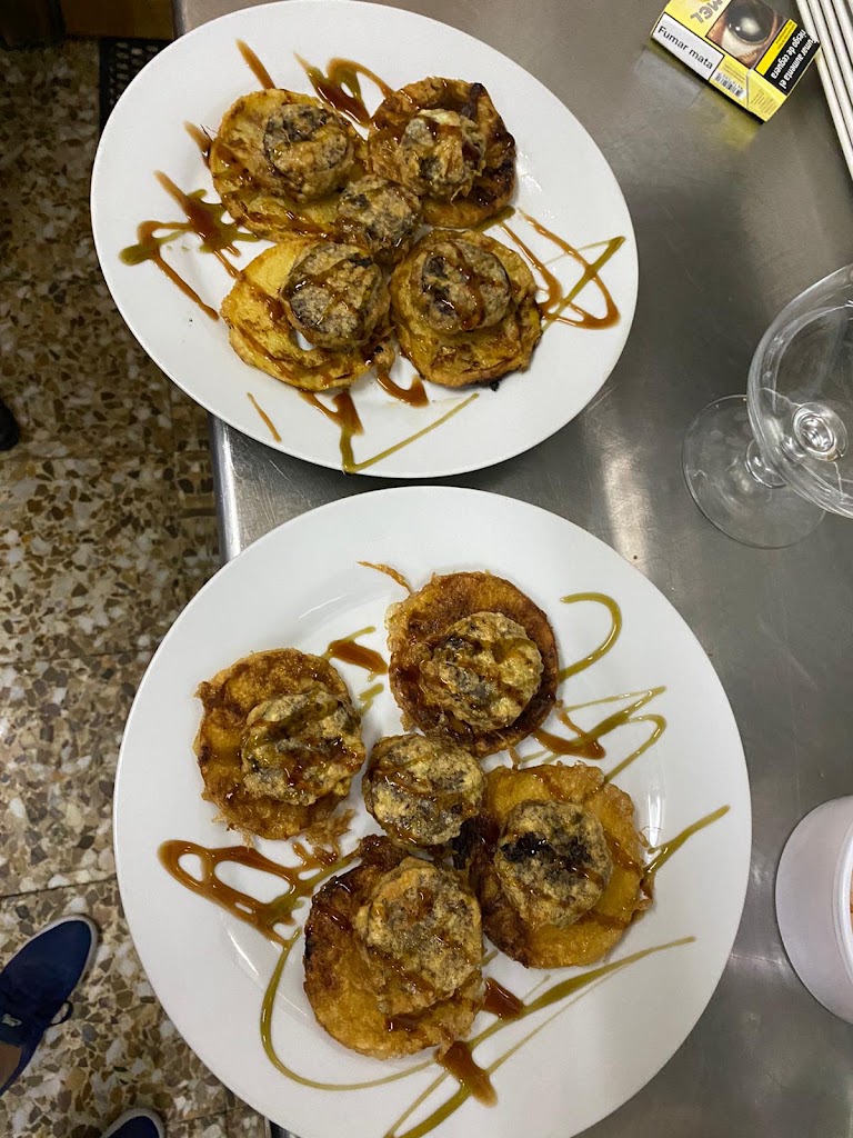 Restaurante Pena Negra — Comida y bebida